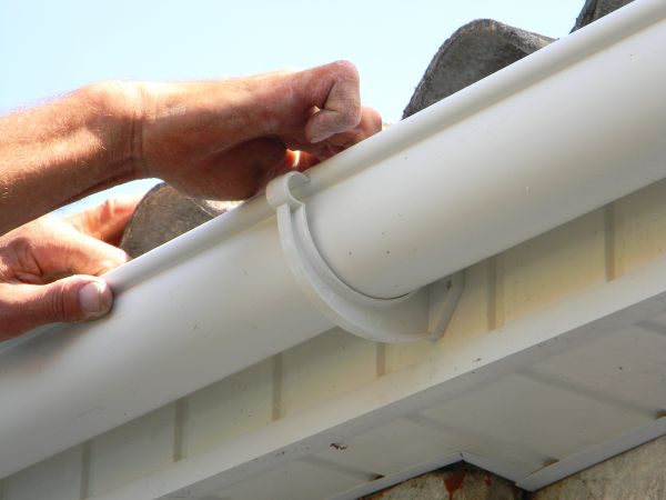 Plastic Gutter Repair in Snohomish