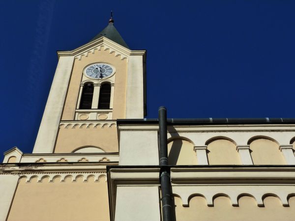 Church Gutter Installation in Snohomish